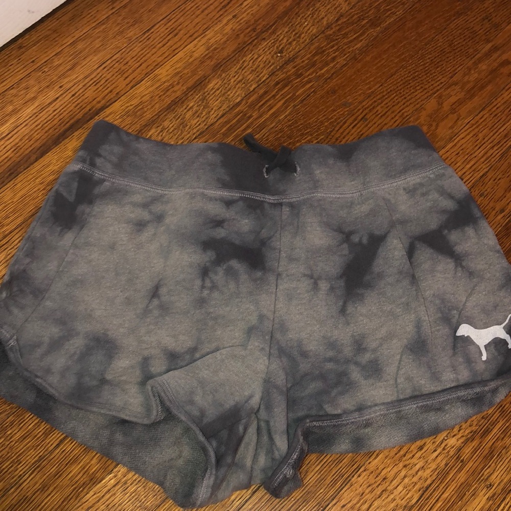 PINK VS SOFT TIE DYE SHORTS